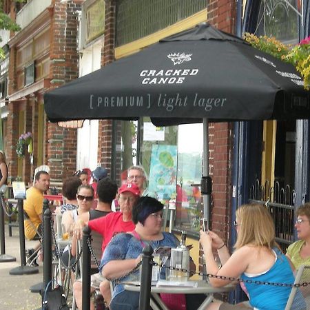 Canalside Restaurant, Inn & Kitchen Store ポートコルボーン エクステリア 写真