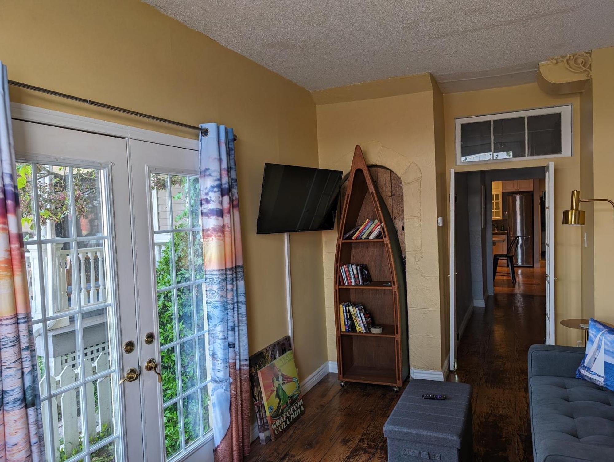 Canalside Restaurant, Inn & Kitchen Store ポートコルボーン エクステリア 写真